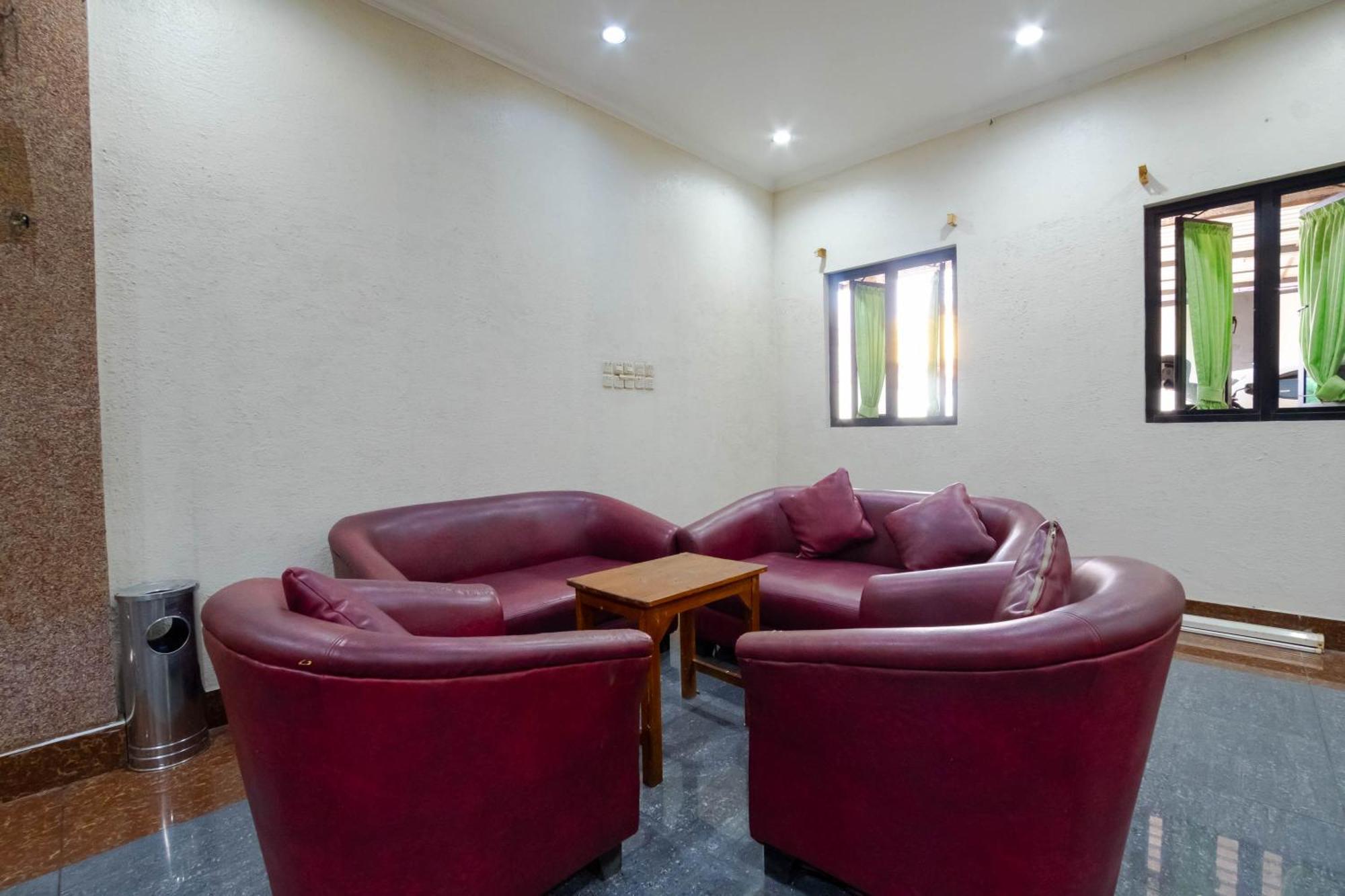 Nusa Indah Syariah Hotel Bandara By Abdihome Tangerang Ngoại thất bức ảnh