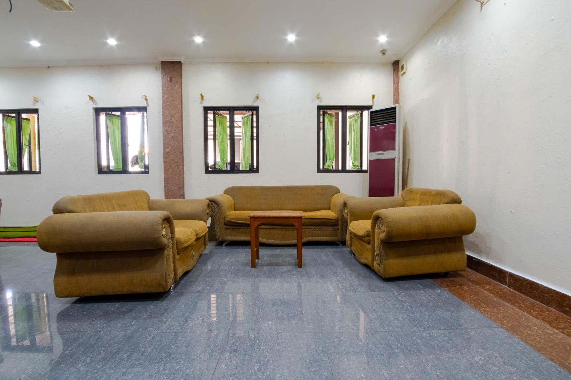 Nusa Indah Syariah Hotel Bandara By Abdihome Tangerang Ngoại thất bức ảnh